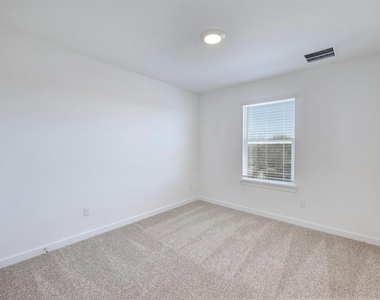 2301 Wallin Bradley Dr - Photo Thumbnail 21
