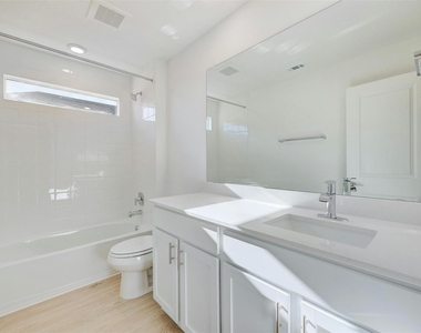 2301 Wallin Bradley Dr - Photo Thumbnail 20