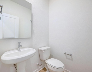 2301 Wallin Bradley Dr - Photo Thumbnail 23