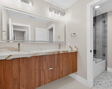 5018 Highland Ct - Photo Thumbnail 17