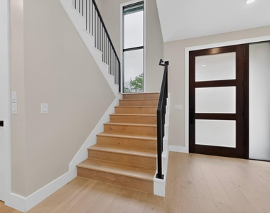 5018 Highland Ct - Photo Thumbnail 2