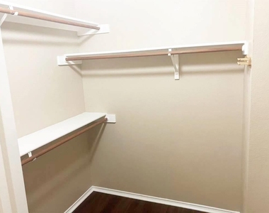 3208 Dawn Mesa Ct - Photo Thumbnail 37