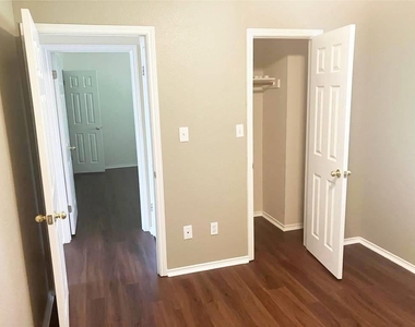 3208 Dawn Mesa Ct - Photo Thumbnail 29