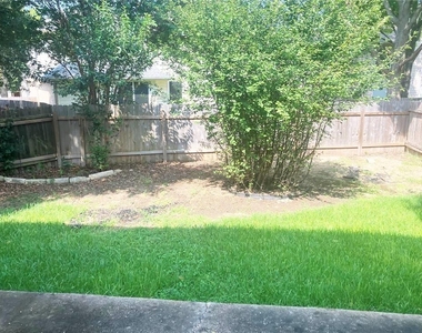 3208 Dawn Mesa Ct - Photo Thumbnail 14