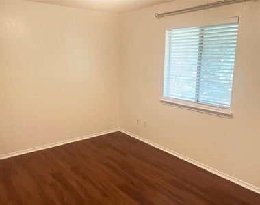 3208 Dawn Mesa Ct - Photo Thumbnail 26