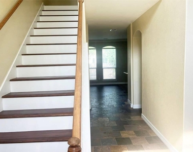 3208 Dawn Mesa Ct - Photo Thumbnail 4