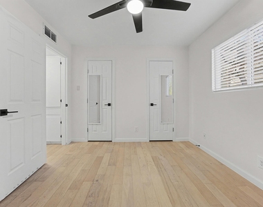3806 Southridge Dr - Photo Thumbnail 15