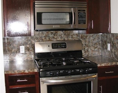 6509 Skycrest Dr - Photo Thumbnail 10