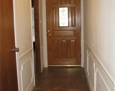 6509 Skycrest Dr - Photo Thumbnail 3