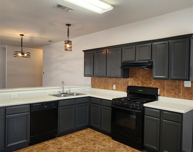 504 Texas Ave - Photo Thumbnail 13