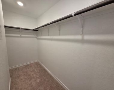 2913 Saint Regis Dr - Photo Thumbnail 12