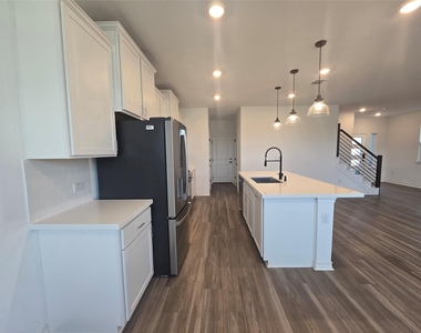 2913 Saint Regis Dr - Photo Thumbnail 7