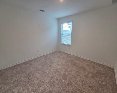 2913 Saint Regis Dr - Photo Thumbnail 14