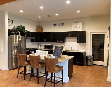 2400 Louis Henna Blvd - Photo Thumbnail 11