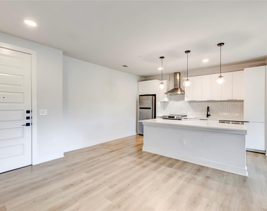 2500 Longview St - Photo Thumbnail 11