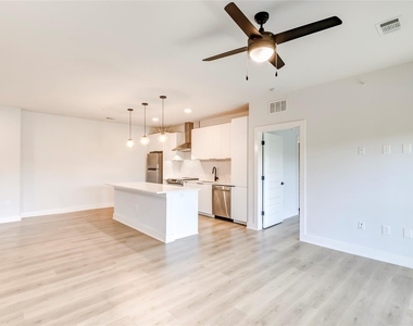2500 Longview St - Photo Thumbnail 4