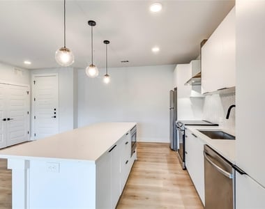 2500 Longview St - Photo Thumbnail 8