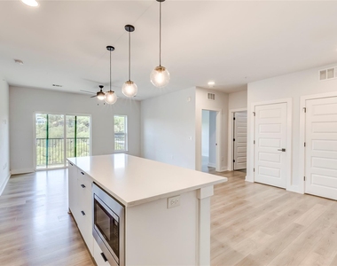 2500 Longview St - Photo Thumbnail 10
