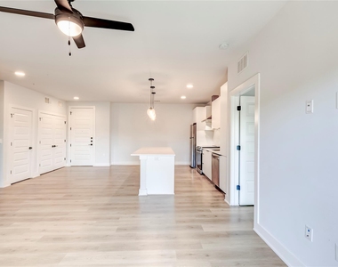 2500 Longview St - Photo Thumbnail 5