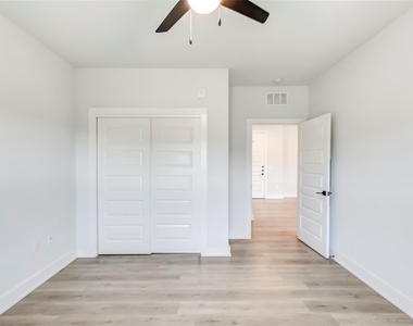 2500 Longview St - Photo Thumbnail 20