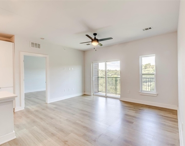 2500 Longview St - Photo Thumbnail 1