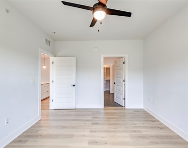 2500 Longview St - Photo Thumbnail 13