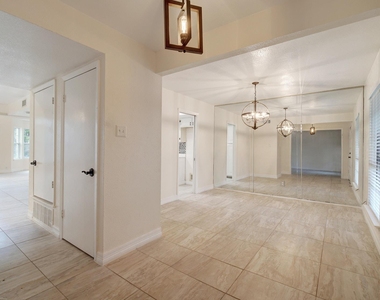 10509 Doering Ln - Photo Thumbnail 28
