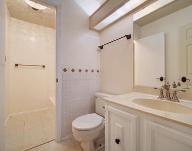 10509 Doering Ln - Photo Thumbnail 16