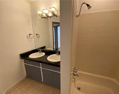 4306 Avenue A - Photo Thumbnail 13