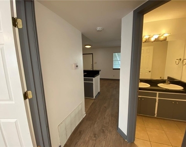 4306 Avenue A - Photo Thumbnail 16