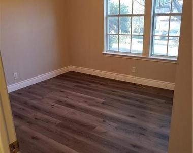 9700 Dalewood Dr - Photo Thumbnail 6