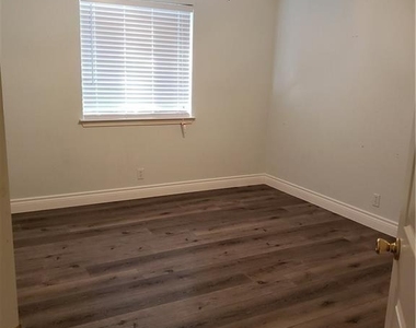 9700 Dalewood Dr - Photo Thumbnail 8