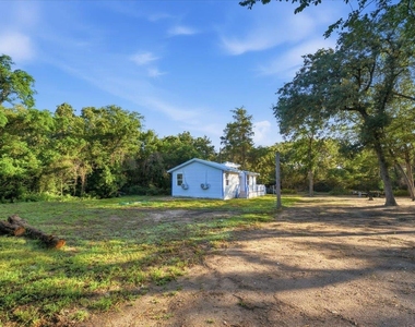 877 Yaupon Dr - Photo Thumbnail 23