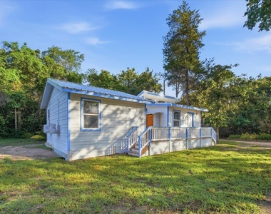 877 Yaupon Dr - Photo Thumbnail 21