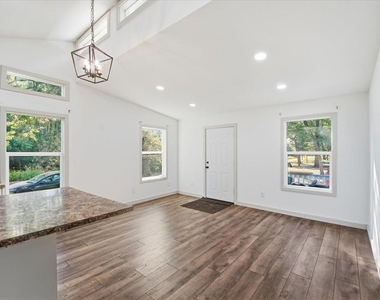 877 Yaupon Dr - Photo Thumbnail 12