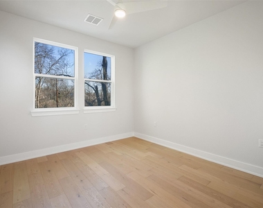 5109 Stone Gate Dr - Photo Thumbnail 19