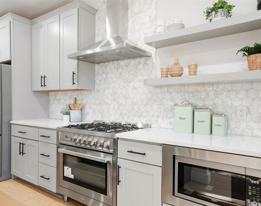 5109 Stone Gate Dr - Photo Thumbnail 1