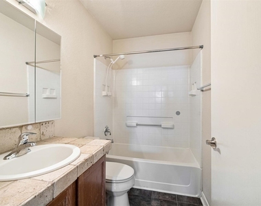 1502 Garden St - Photo Thumbnail 8