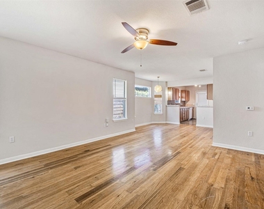 1502 Garden St - Photo Thumbnail 4
