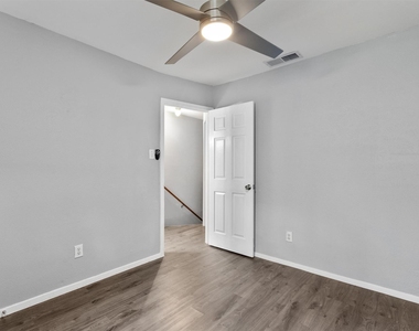 3415 Menchaca Road - Photo Thumbnail 15