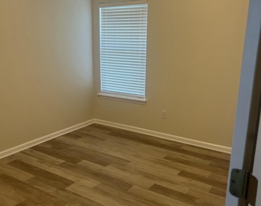 1861 Copper Stone Drive - Photo Thumbnail 8