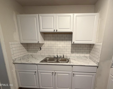 3448 Inwood Circle E - Photo Thumbnail 1