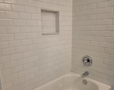 3448 Inwood Circle E - Photo Thumbnail 5