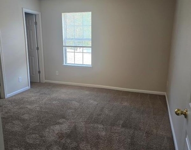7854 Melvin Road - Photo Thumbnail 5