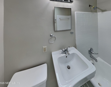 1566 Quante Road - Photo Thumbnail 16