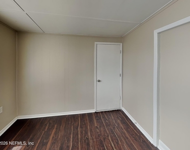 1566 Quante Road - Photo Thumbnail 5