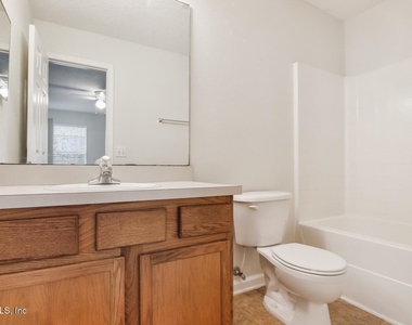 7887 Melvin Road - Photo Thumbnail 10