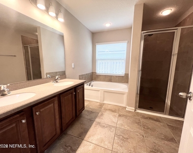 1009 Mayfair Creek Court - Photo Thumbnail 8