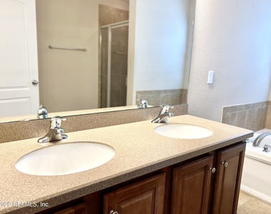 1009 Mayfair Creek Court - Photo Thumbnail 9