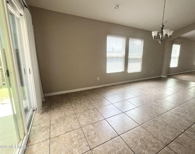 1009 Mayfair Creek Court - Photo Thumbnail 3